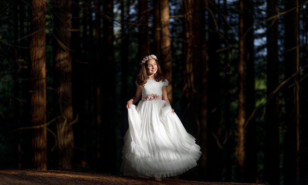 "Capturando la esencia de un día inolvidable: la Primera Comunión ✨📸"